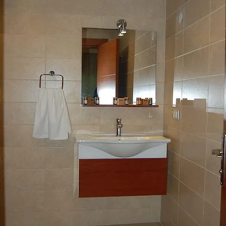 瑟琳娜酒店 酒店