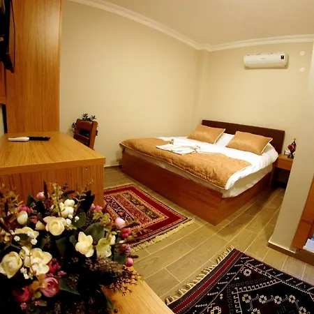 Selena 2* Selçuk