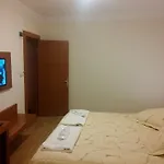 Hotel Selena 2*