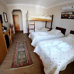 Hotel Selena 2*